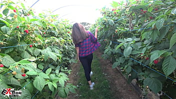 Public Blowjob at Strawberry Farm with Cum in Mouth